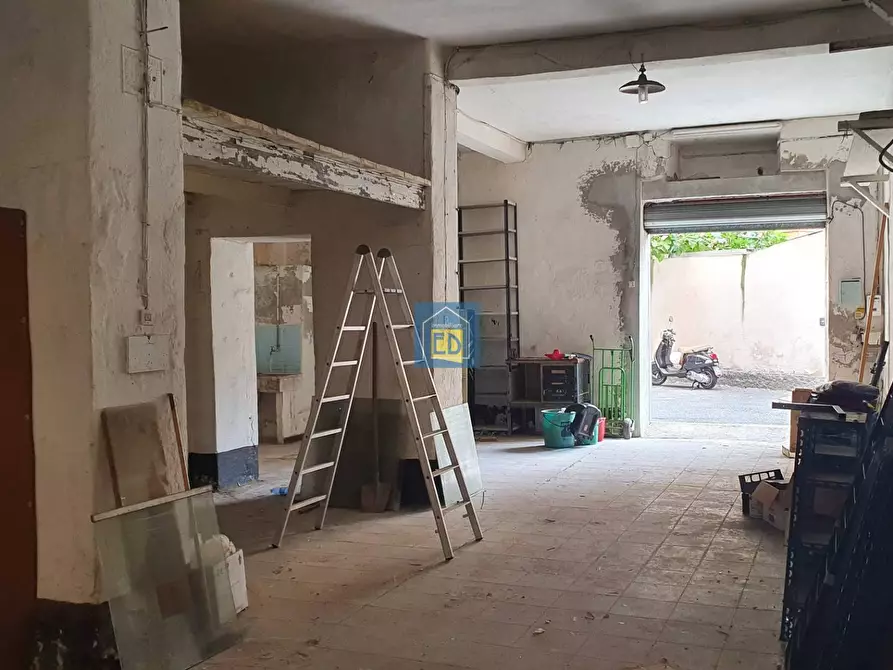 Immagine 7 di Magazzino in vendita  in Via Maria Solari 2 a Savona