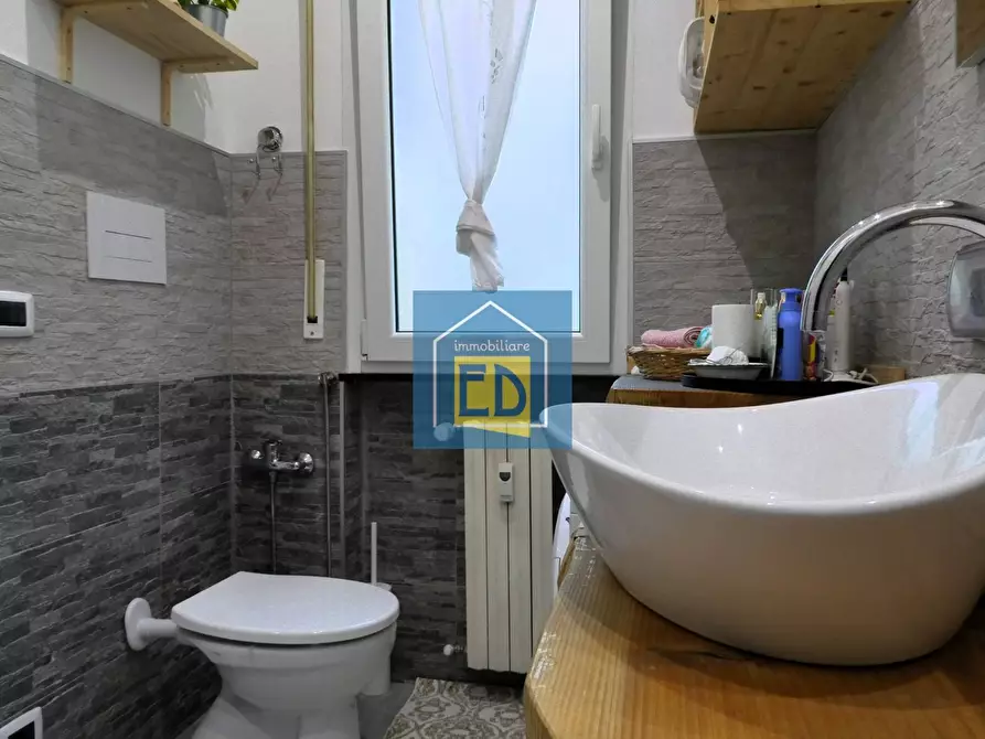 Immagine 9 di Appartamento in vendita  in Via Rusca 53 a Savona