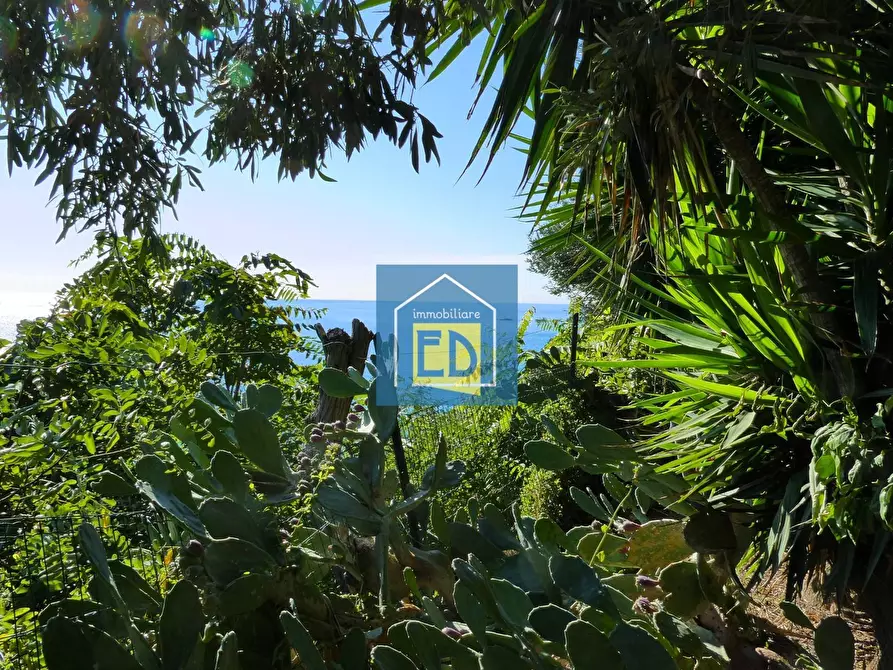 Immagine 12 di Villa in vendita  in Via Magazzeno a Bergeggi