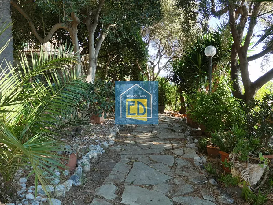 Immagine 14 di Villa in vendita  in Via Magazzeno a Bergeggi