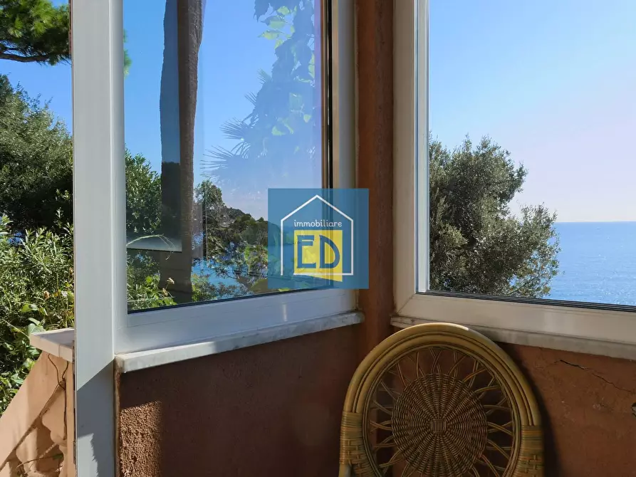 Immagine 30 di Villa in vendita  in Via Magazzeno a Bergeggi