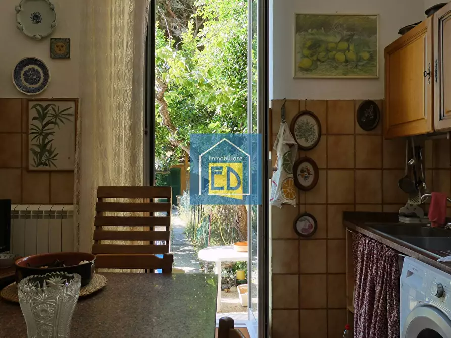 Immagine 40 di Villa in vendita  in Via Magazzeno a Bergeggi