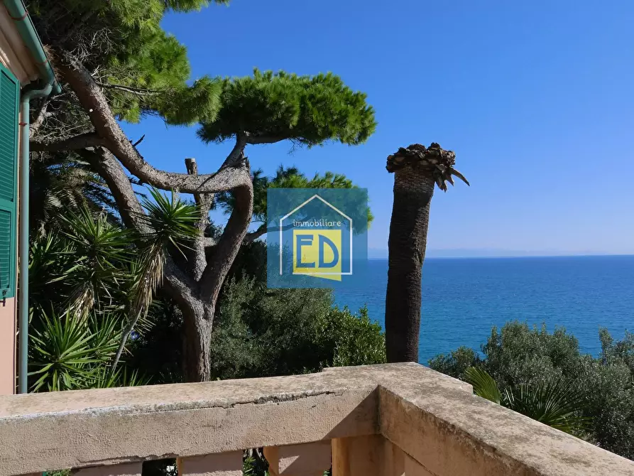 Immagine 47 di Villa in vendita  in Via Magazzeno a Bergeggi