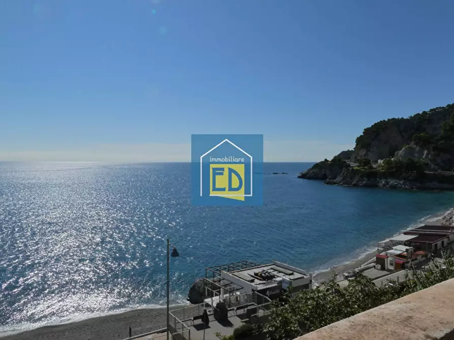 Immagine 48 di Villa in vendita  in Via Magazzeno a Bergeggi