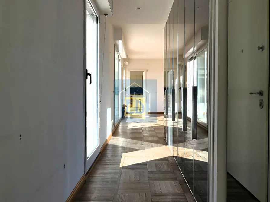 Immagine 2 di Appartamento in vendita  in Via Pietro Giuria 1 a Savona