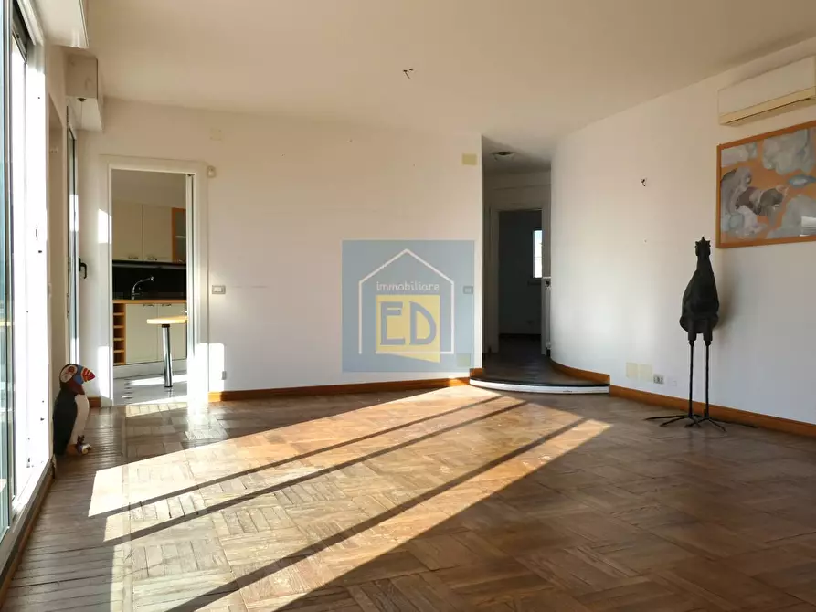 Immagine 4 di Appartamento in vendita  in Via Pietro Giuria 1 a Savona