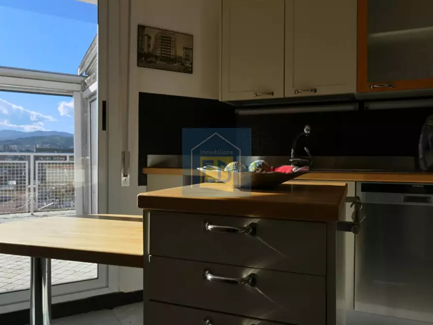 Immagine 8 di Appartamento in vendita  in Via Pietro Giuria 1 a Savona