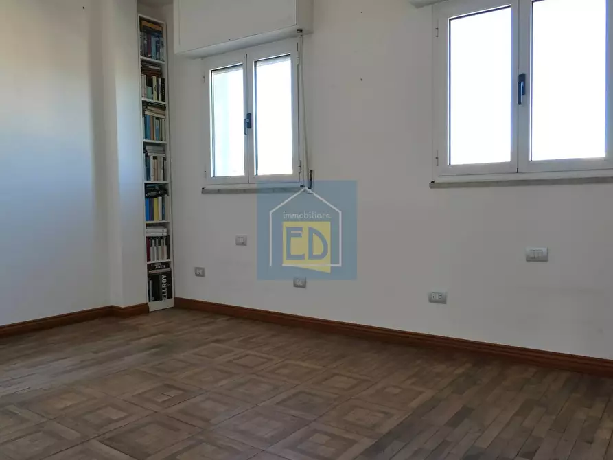 Immagine 12 di Appartamento in vendita  in Via Pietro Giuria 1 a Savona