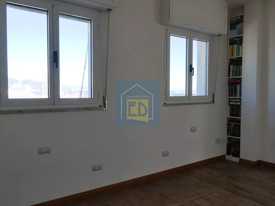 Immagine 16 di Appartamento in vendita  in Via Pietro Giuria 1 a Savona