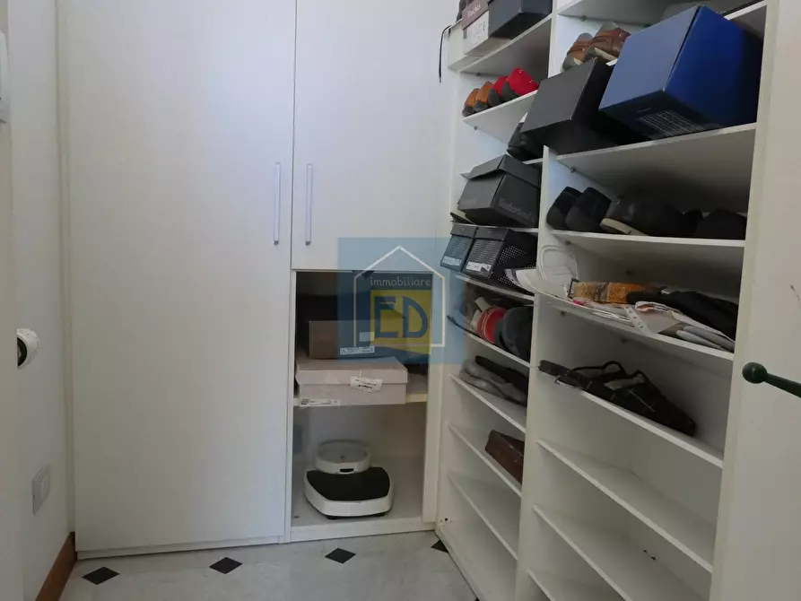 Immagine 24 di Appartamento in vendita  in Via Pietro Giuria 1 a Savona