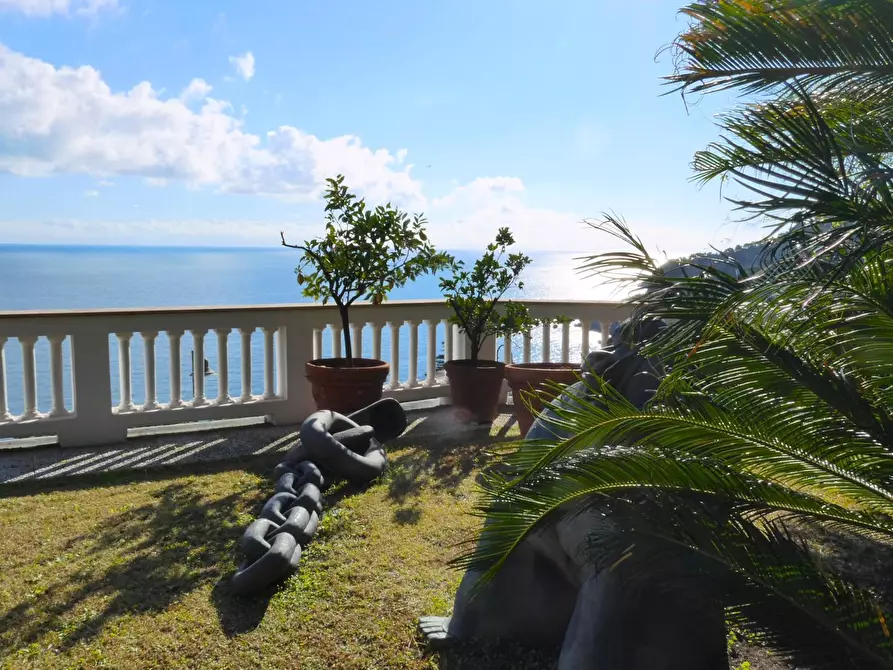 Immagine 42 di Villa in vendita  in Via Ademaro De Mari a Bergeggi