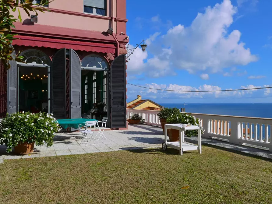 Immagine 1 di Villa in vendita  in Via Ademaro De Mari a Bergeggi
