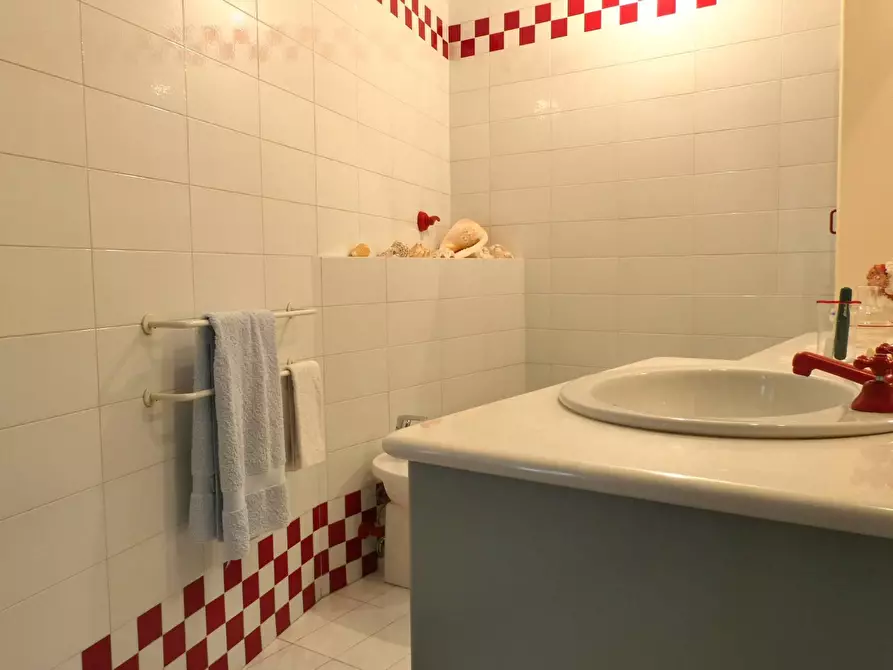 Immagine 83 di Villa in vendita  in Via Ademaro De Mari a Bergeggi