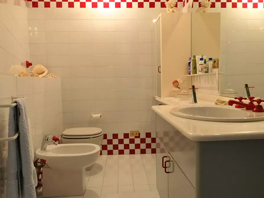 Immagine 84 di Villa in vendita  in Via Ademaro De Mari a Bergeggi