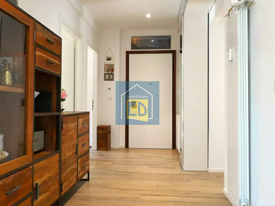 Immagine 2 di Appartamento in vendita  in Via Francesco Mignone 23 a Savona