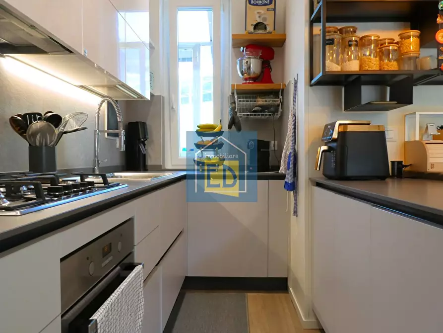 Immagine 9 di Appartamento in vendita  in Via Francesco Mignone 23 a Savona