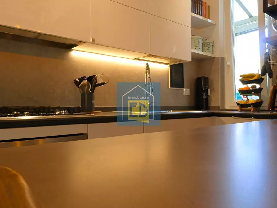 Immagine 11 di Appartamento in vendita  in Via Francesco Mignone 23 a Savona