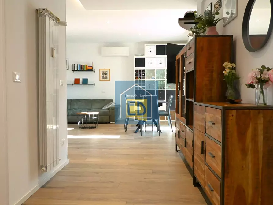 Immagine 1 di Appartamento in vendita  in Via Francesco Mignone 23 a Savona