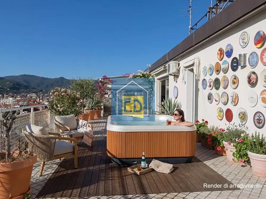 Immagine 36 di Appartamento in vendita  in Via Pietro Giuria 1 a Savona