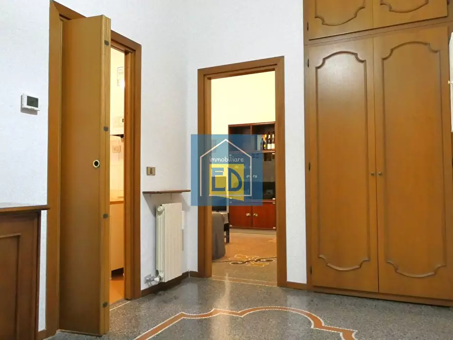 Immagine 3 di Appartamento in vendita  in Via F.lli Rosselli 4 a Savona