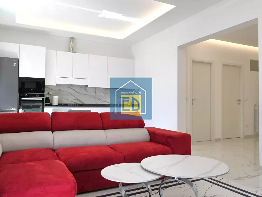 Immagine 2 di Appartamento in vendita  in Via delle Trincee 2 a Savona