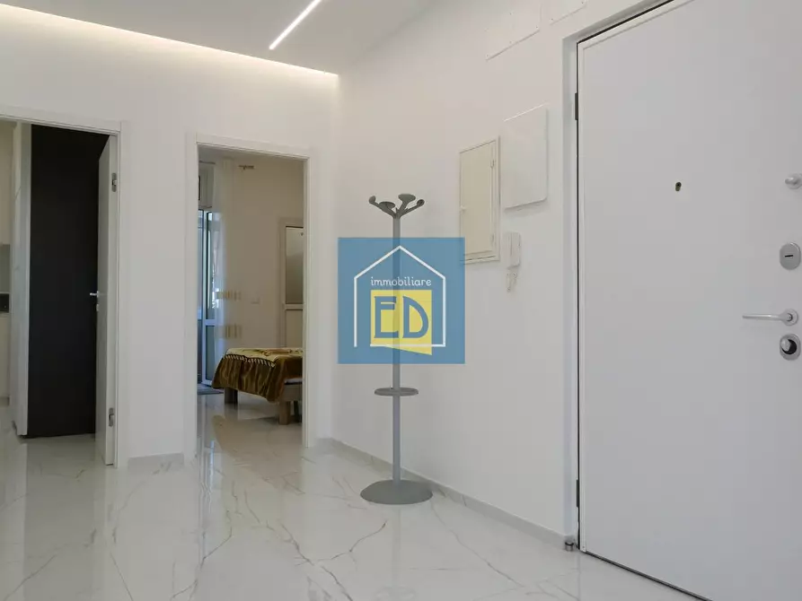 Immagine 12 di Appartamento in vendita  in Via delle Trincee 2 a Savona