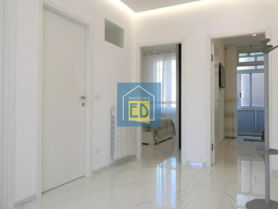 Immagine 13 di Appartamento in vendita  in Via delle Trincee 2 a Savona