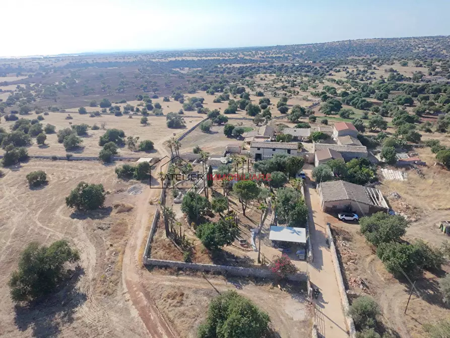 Immagine 3 di Villa in vendita  in C.da Peralta - SP 25 a Ragusa