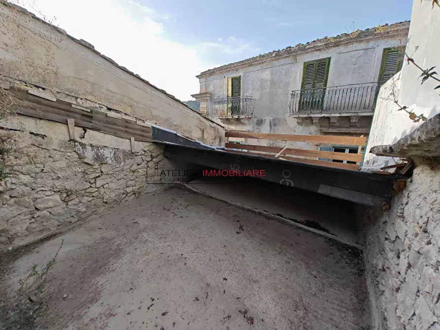 Immagine 9 di Casa indipendente in vendita  a Ragusa