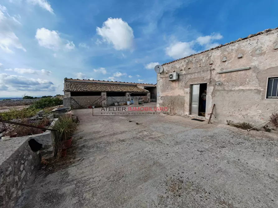 Immagine 12 di Villa in vendita  in C.da Torre Mastro snc a Ragusa