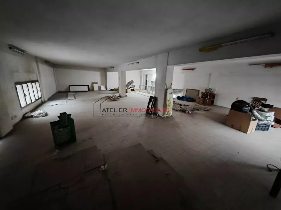 Immagine 6 di Magazzino in vendita  in via sacerdote di giacomo a Ragusa
