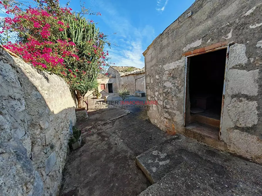 Immagine 10 di Rustico / casale in vendita  in C.da Muraglie a Ragusa