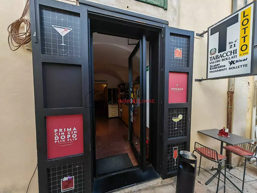 Immagine 16 di Attività commerciale in vendita  in Piazza Duomo a Ragusa