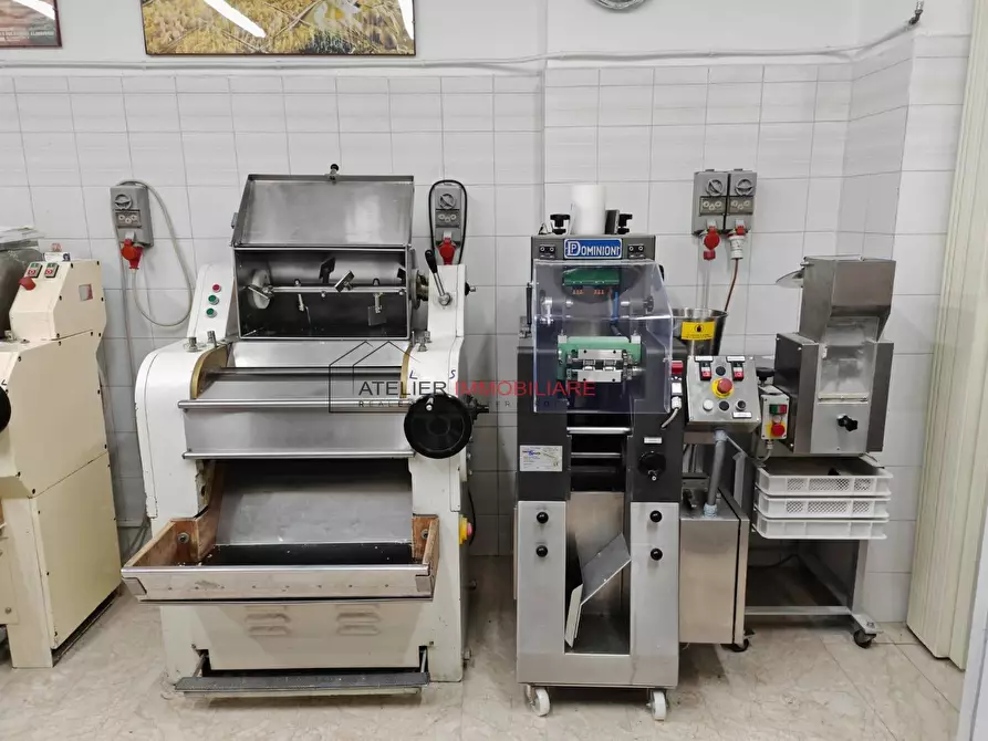 Immagine 6 di Attività commerciale in vendita  in Via Carducci a Ragusa