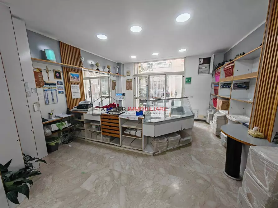 Immagine 3 di Attività commerciale in vendita  in Via Carducci a Ragusa