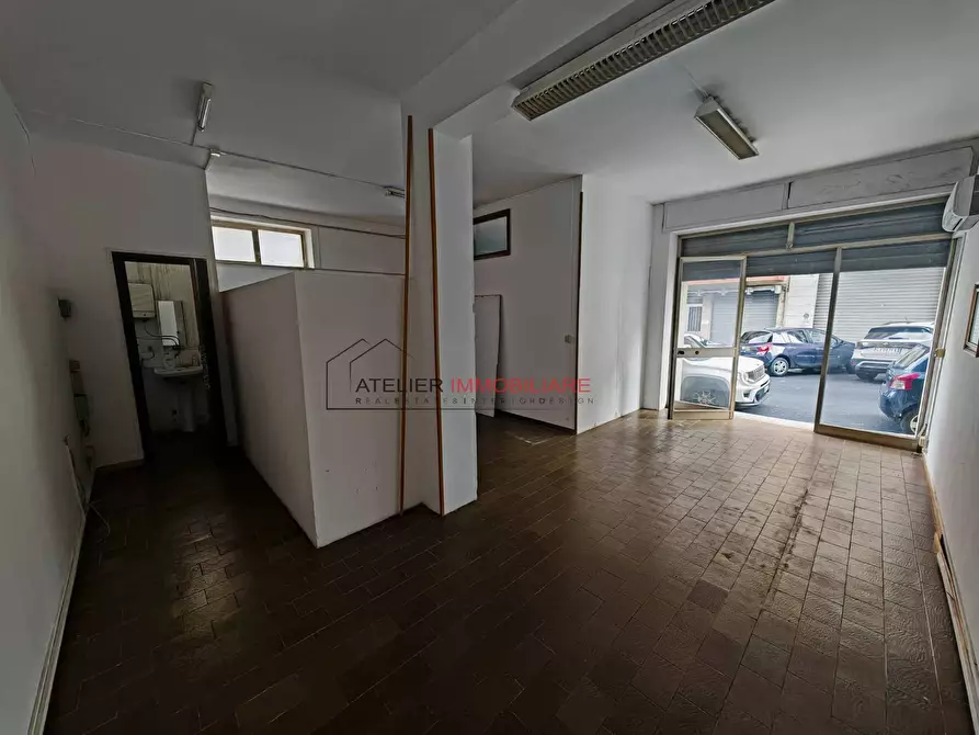 Immagine 4 di Locale commerciale in vendita  in Via Eugenio Criscione Lupis 69/71 a Ragusa