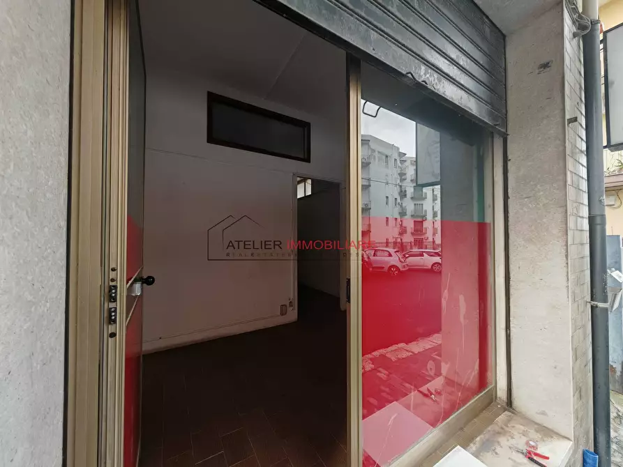 Immagine 8 di Locale commerciale in vendita  in Via Eugenio Criscione Lupis 69/71 a Ragusa