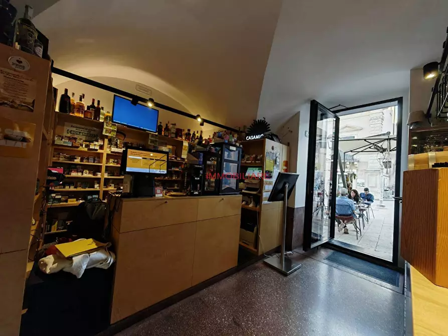 Immagine 5 di Attività commerciale in vendita  in Piazza Duomo a Ragusa