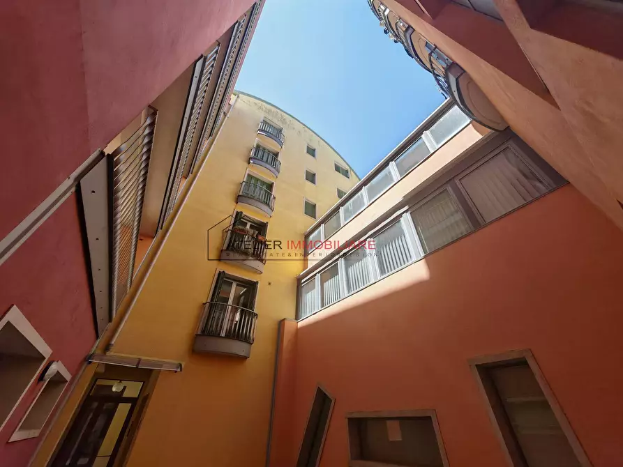 Immagine 16 di Appartamento in vendita  a Ragusa