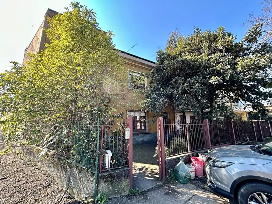 Immagine 2 di Villa in vendita  in A. Locatelli a Nova Milanese
