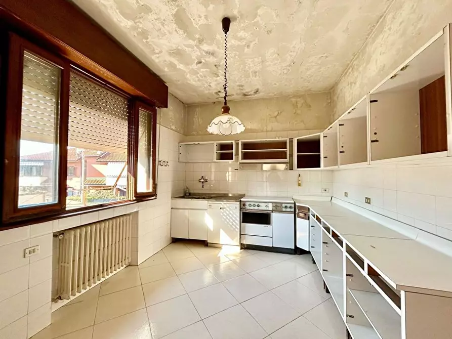 Immagine 18 di Villa in vendita  in A. Locatelli a Nova Milanese