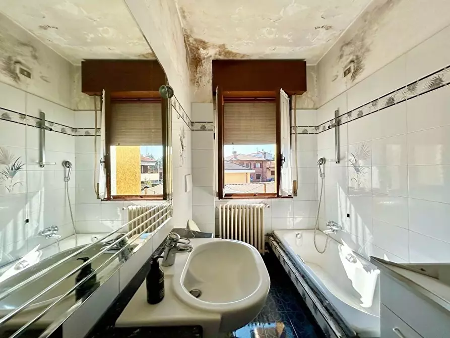 Immagine 23 di Villa in vendita  in A. Locatelli a Nova Milanese