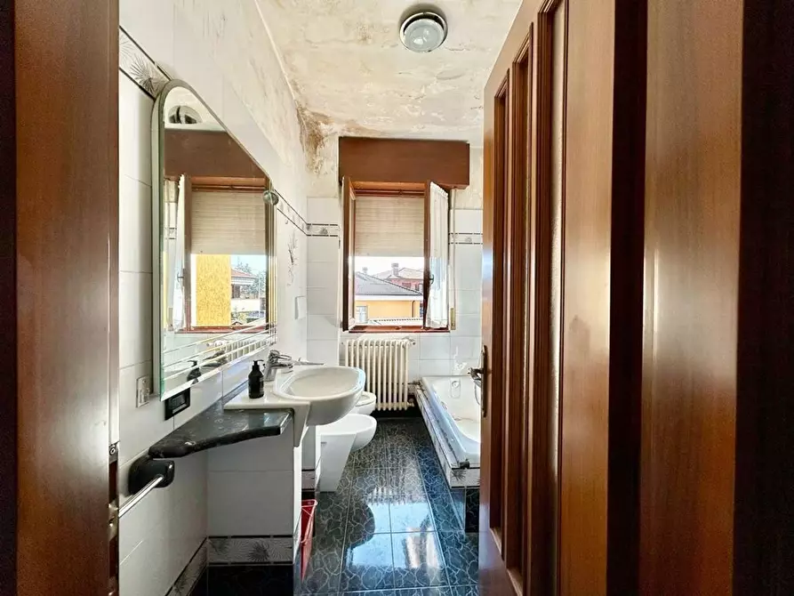 Immagine 25 di Villa in vendita  in A. Locatelli a Nova Milanese