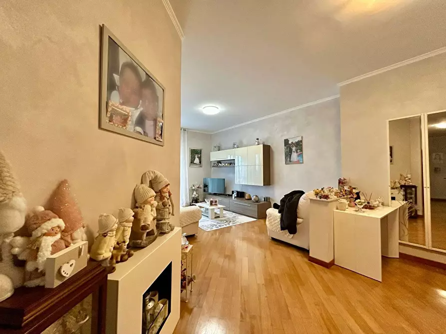 Immagine 1 di Appartamento in vendita  in Fratelli Cervi a Desio