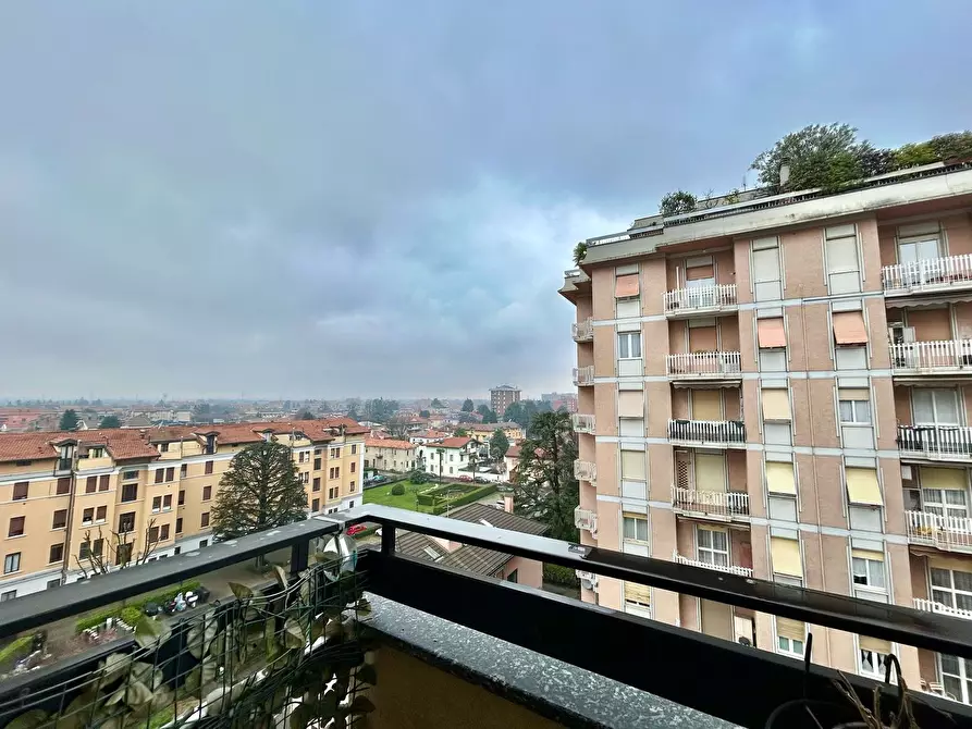 Immagine 15 di Appartamento in vendita  in Fratelli Cervi a Desio