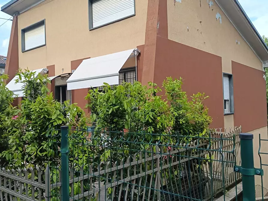 Immagine 4 di Villa in vendita  in Giuseppe Negrini a Cermenate
