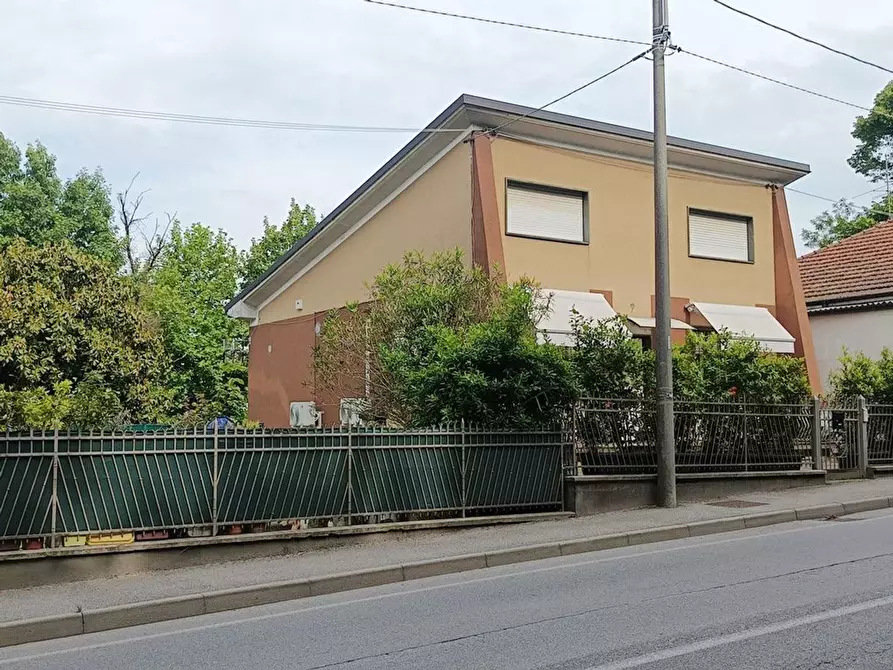 Immagine 6 di Villa in vendita  in Giuseppe Negrini a Cermenate