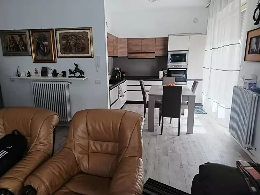 Immagine 25 di Villa in vendita  in Giuseppe Negrini a Cermenate