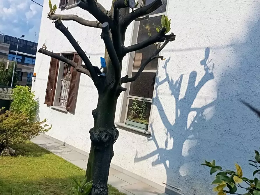 Immagine 3 di Villa in vendita  in Giuseppe Negrini 34 a Cermenate