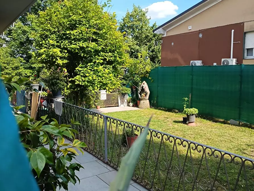 Immagine 4 di Villa in vendita  in Giuseppe Negrini 34 a Cermenate